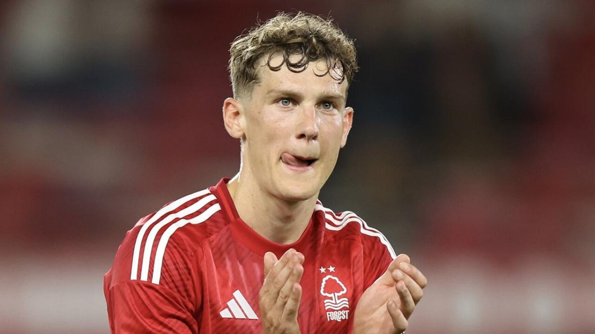 Ryan Yates of Nottingham Forest in action during a game - back him for fouls against Man City
